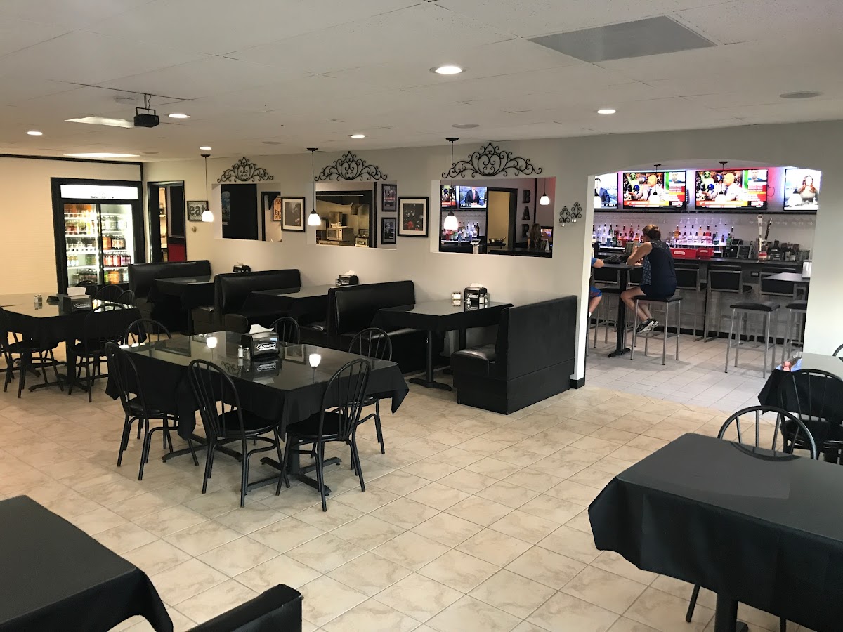 Capone's Pizza Bar Rt.80